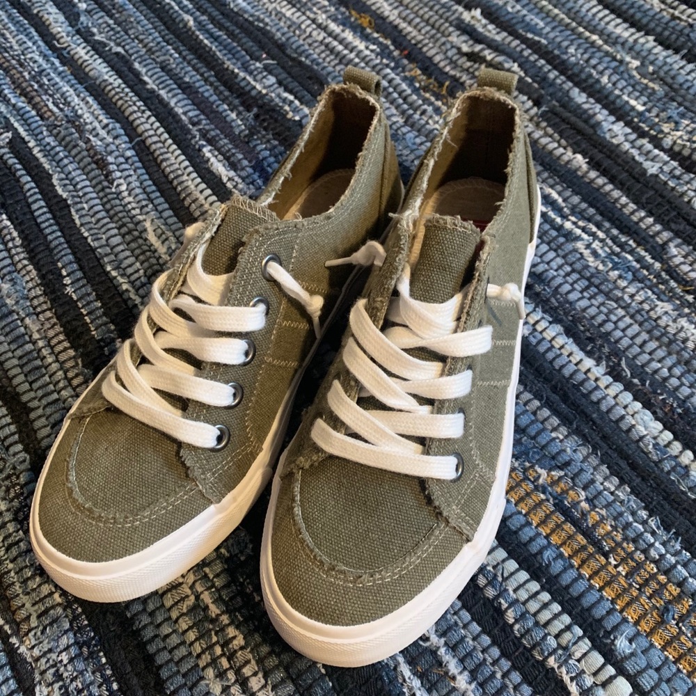 Army Green sneakers